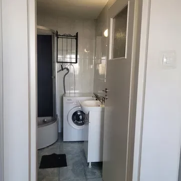 Universitate, Rond, metrou,